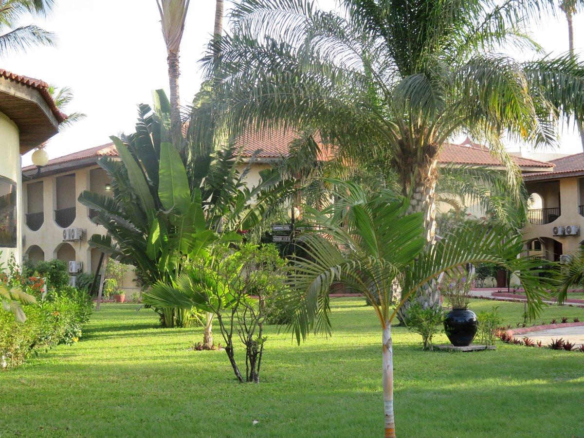 Ocean Bay Hotel & Resort Bakau Buitenkant foto