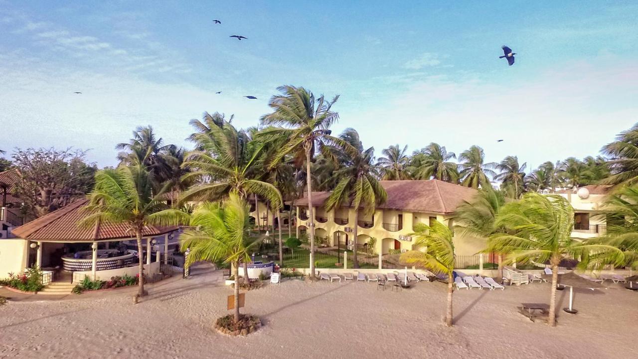 Ocean Bay Hotel & Resort Bakau Buitenkant foto